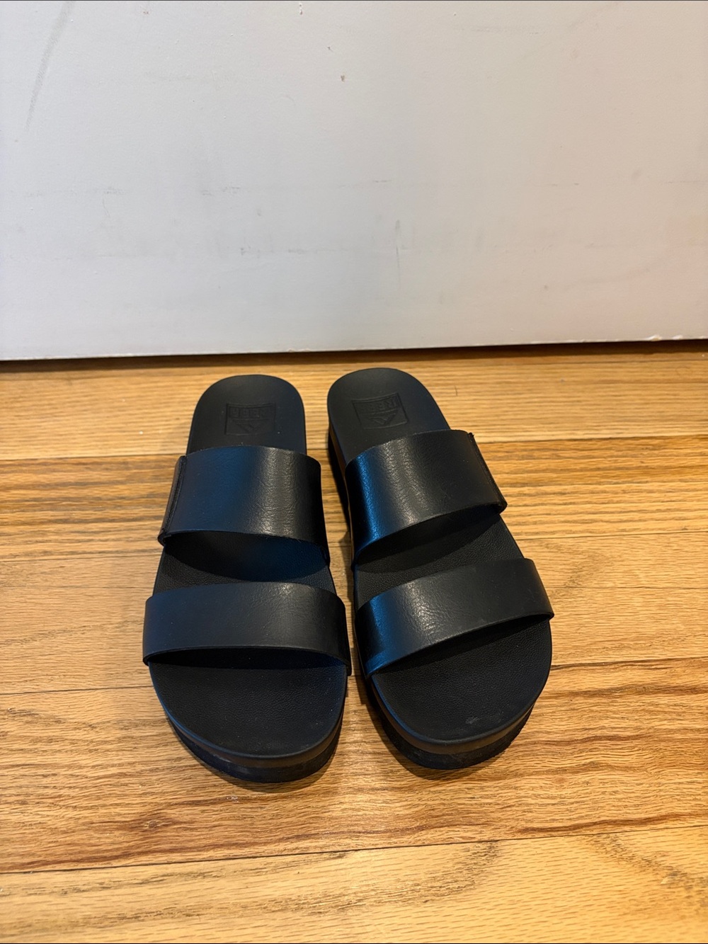 Reef Black Cushion Vista Hi Platform Slide Sandals